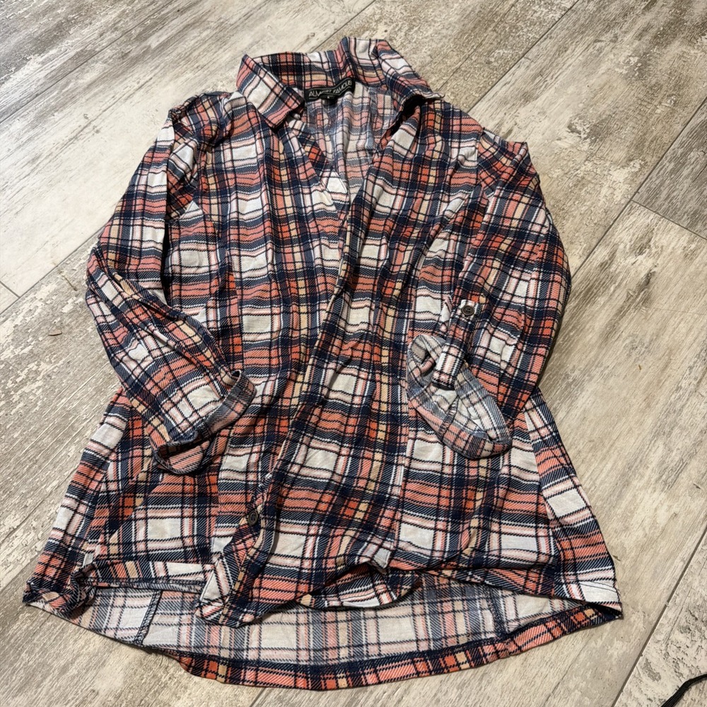 Almost Famous Size L Longsleeve Flannel Red White